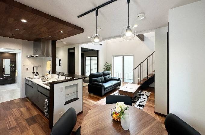 髙栄ハウジング株式会社